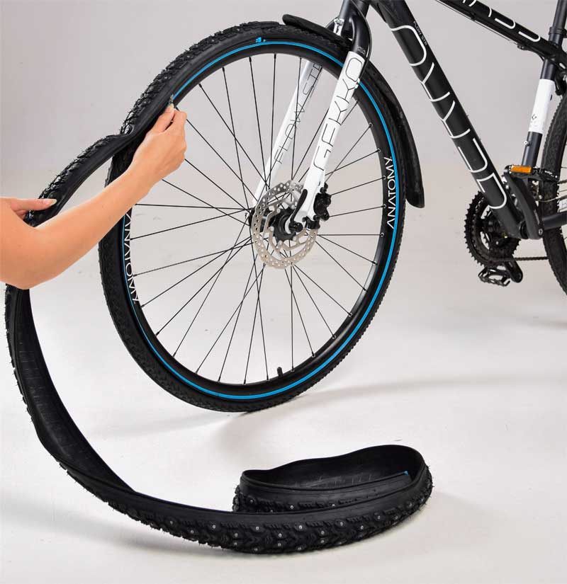 reTyre Urban Winter skin zipping onto One base tire